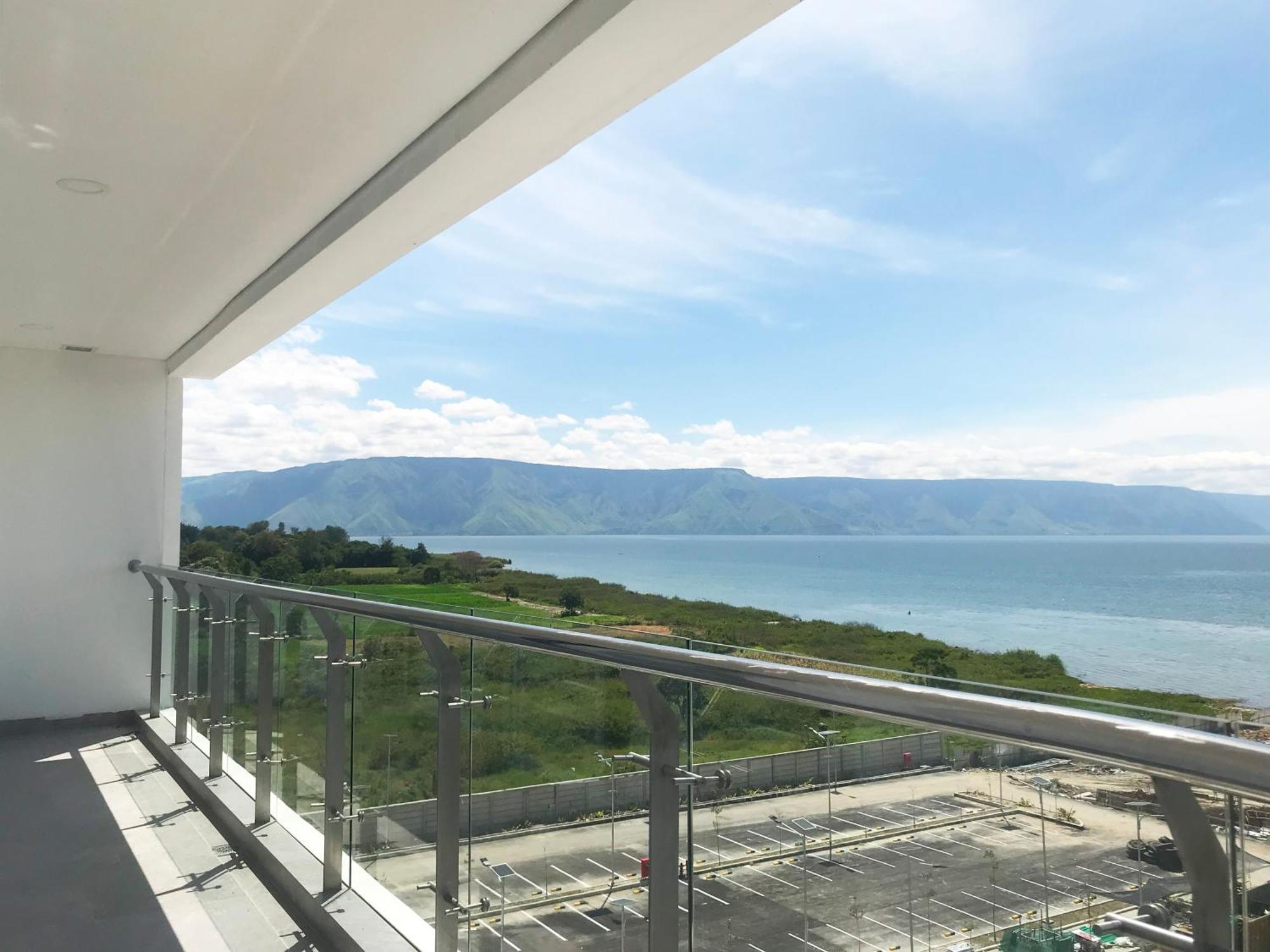 Labersa Hotel & Convention Center Samosir Sinapuran Exteriér fotografie