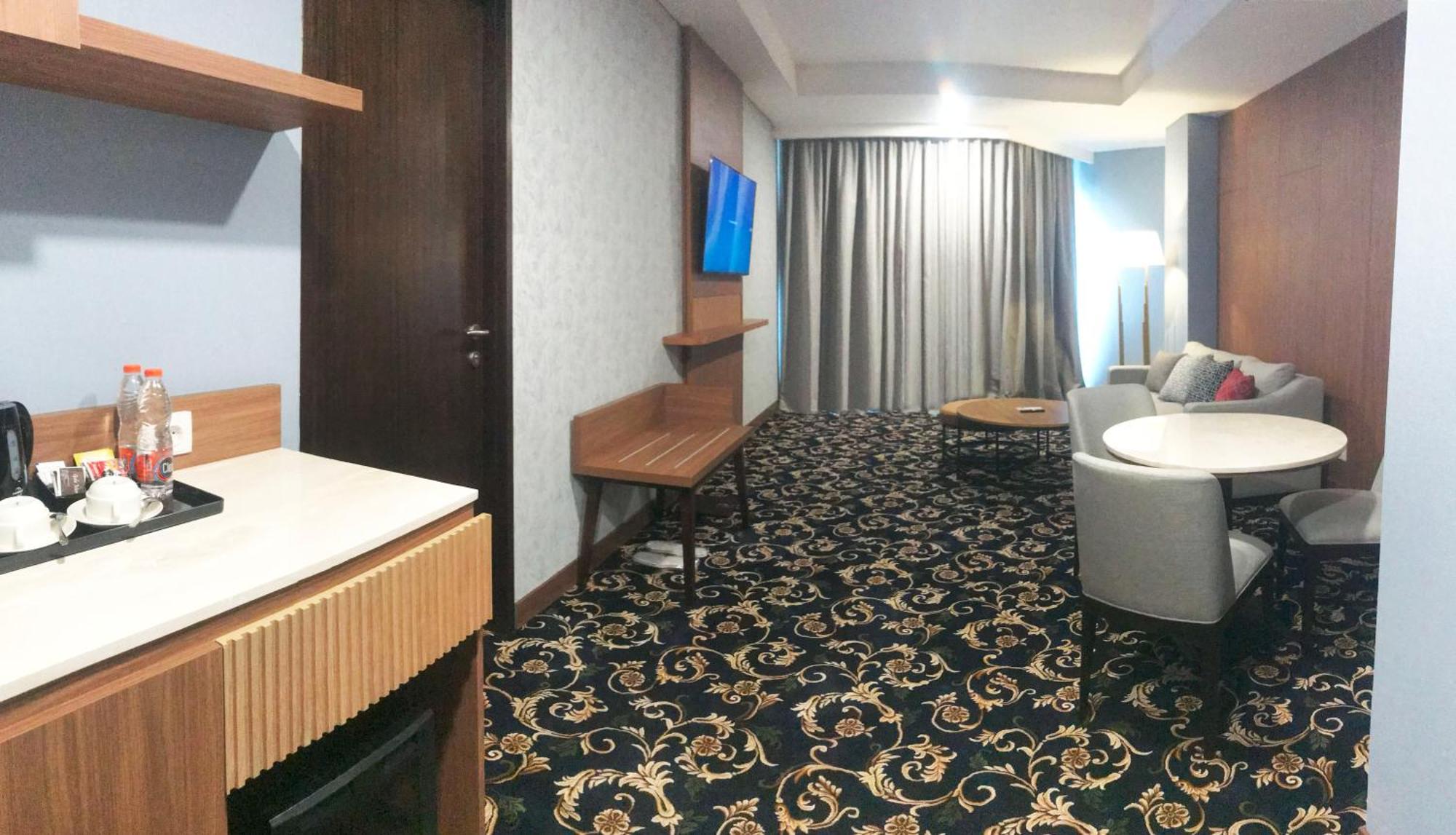 Labersa Hotel & Convention Center Samosir Sinapuran Exteriér fotografie