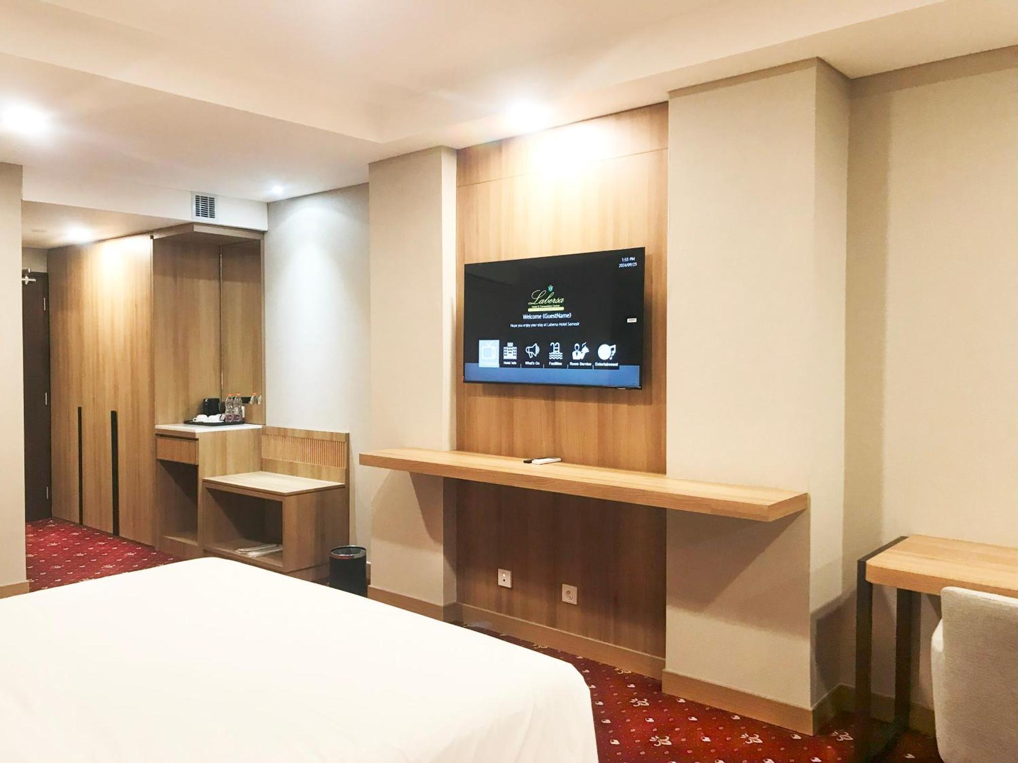 Labersa Hotel & Convention Center Samosir Sinapuran Exteriér fotografie