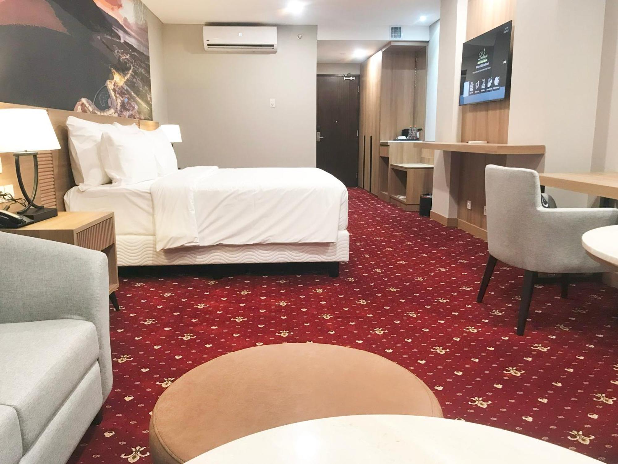 Labersa Hotel & Convention Center Samosir Sinapuran Exteriér fotografie