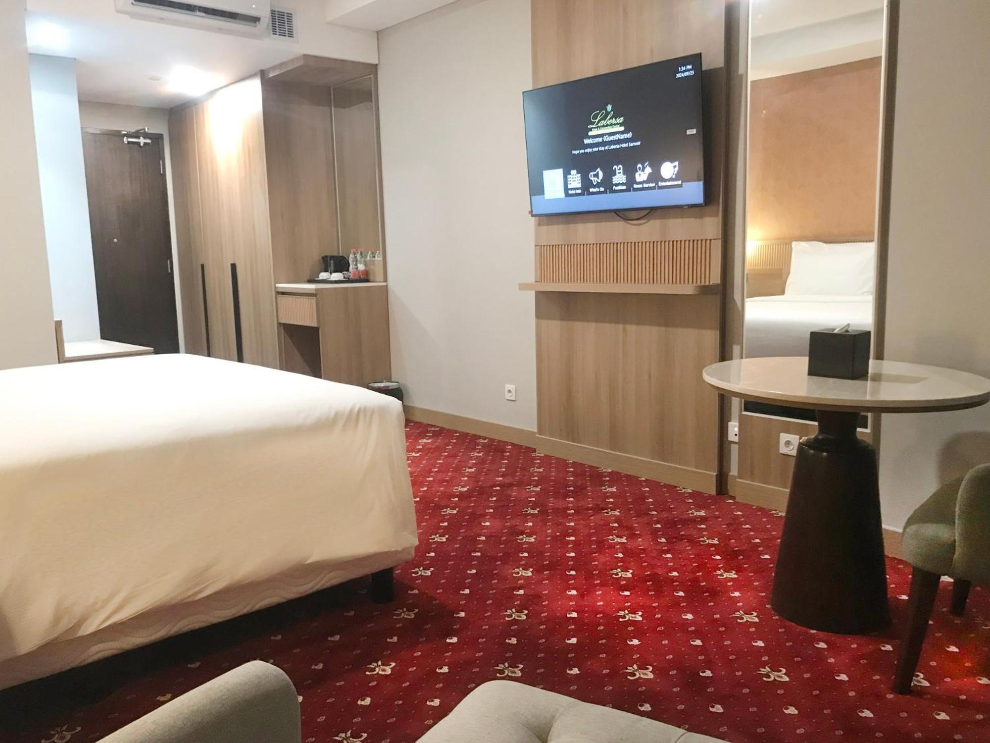 Labersa Hotel & Convention Center Samosir Sinapuran Exteriér fotografie